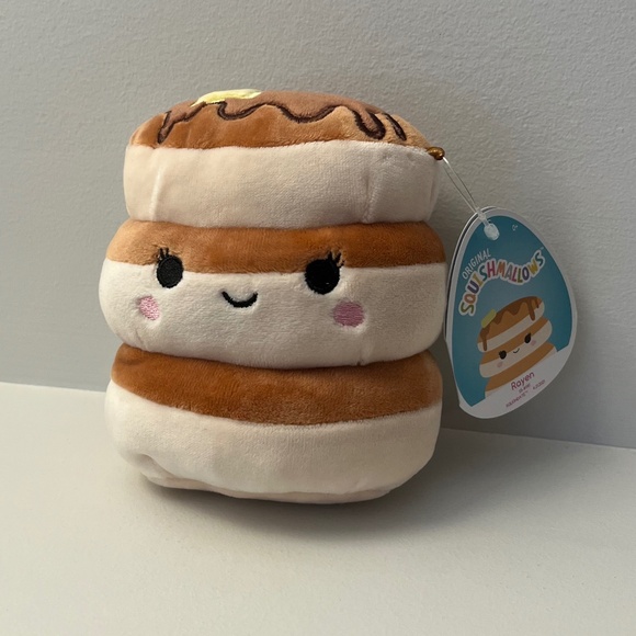 NWT Rayen the Pancake Squishmallow - Picture 1 of 3